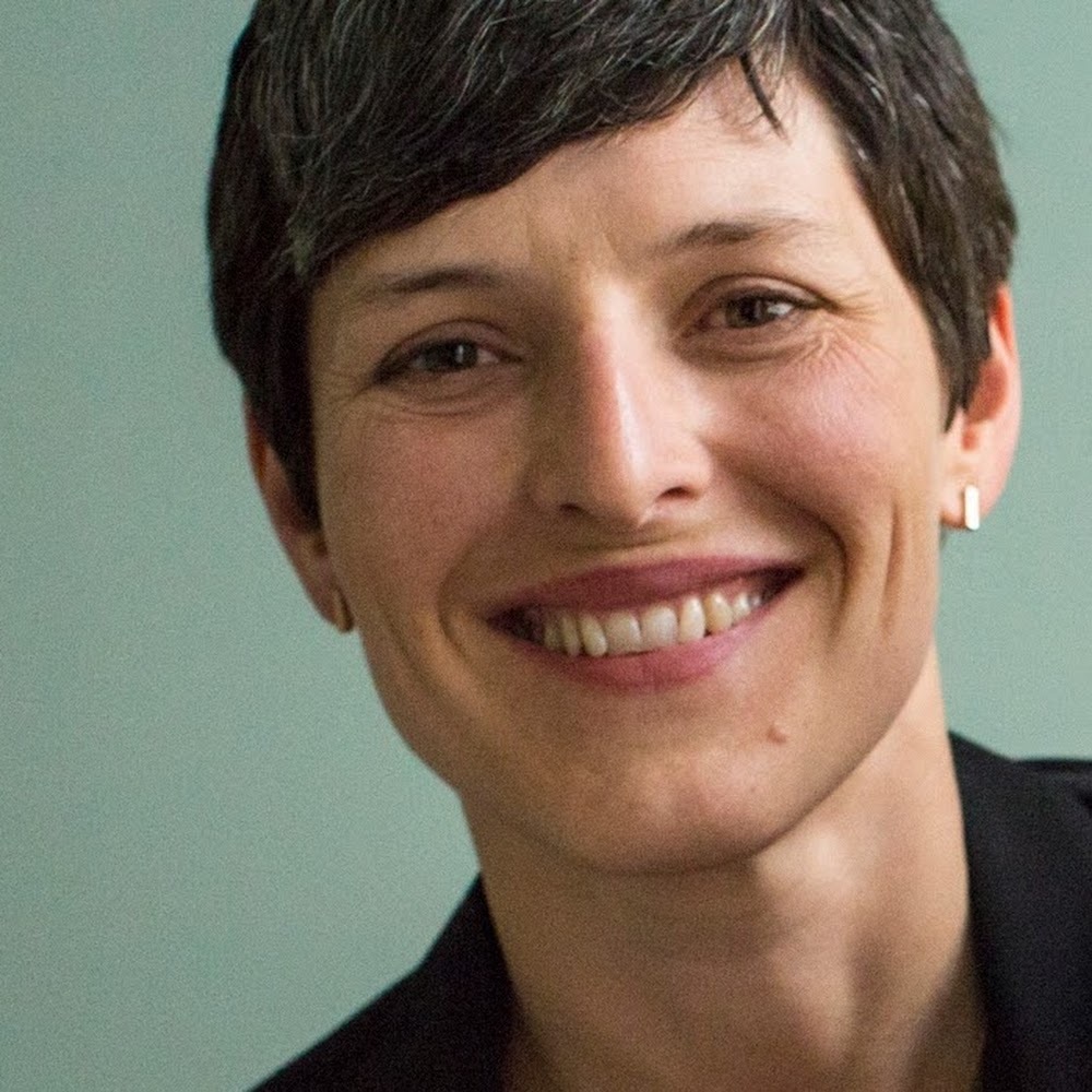 Meet your Posher, Carolyn